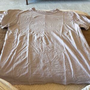 LULULEMON Crew Neck T-Shirt in Light Mauve